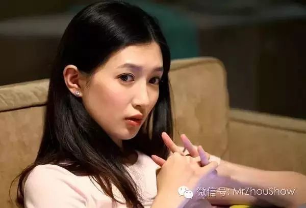 江疏影刘亦菲:同是致青春里的校花,你更偏爱谁?