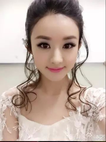 赵丽颖的脸到底有多小?这组对比照让你看到真相!