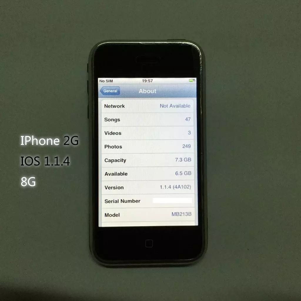 iphone 2g:2007 年   月    日上市,当时没有 app store,也没有 3g