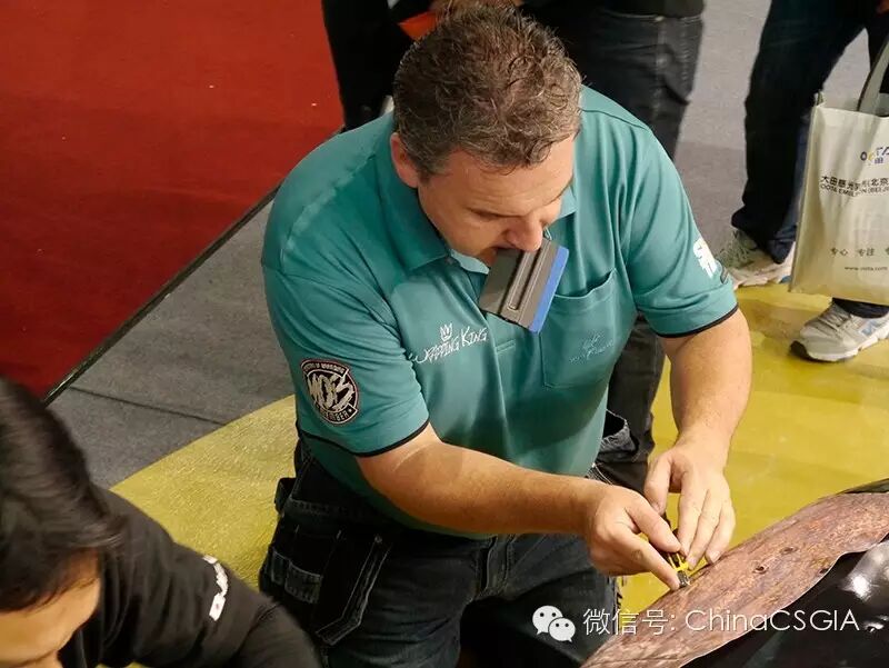 查理印花区人气爆棚 车身贴膜悦动现场