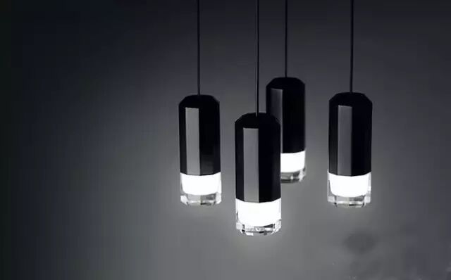 一群有故事的灯具