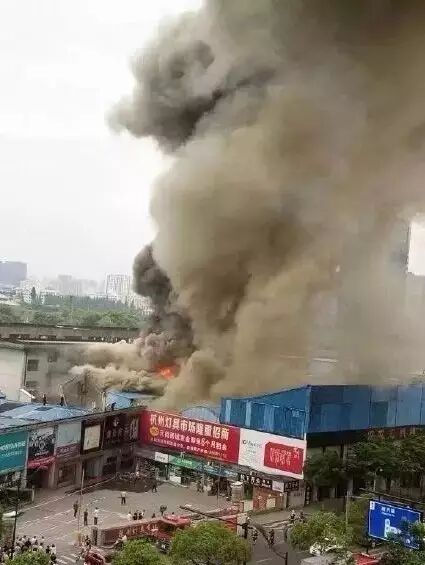 灯具市场火灾又起，事故为何频频发生？