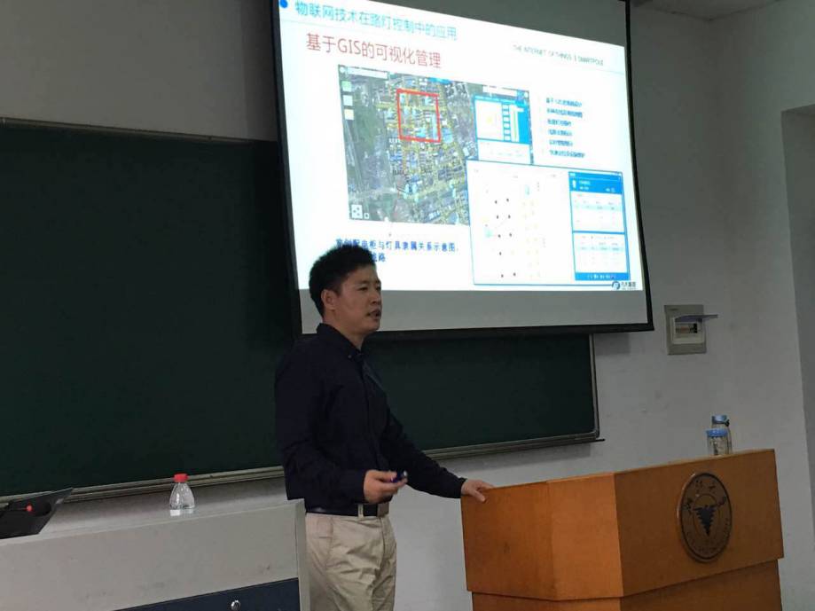 方大智控董事长，为智慧照明事业奔波的海归博士