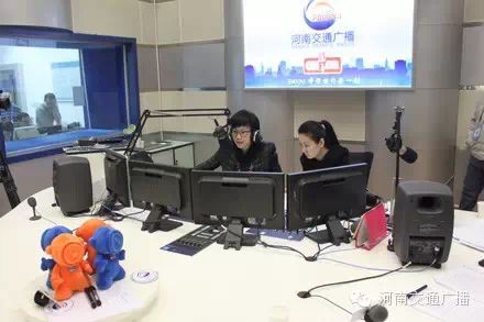 主持人南方、安冉