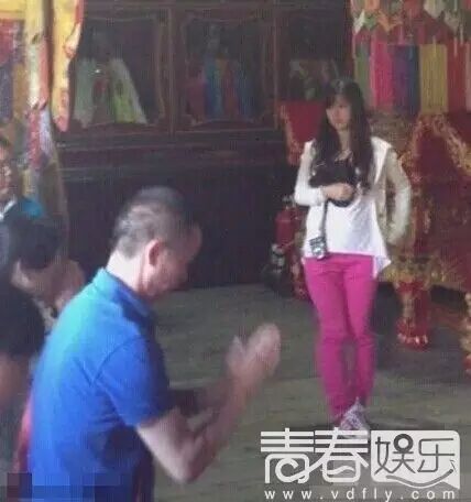 奶茶妹妹缺席毕业典礼怀孕了? 近照雷人奶茶身材严重走样-怀孕期