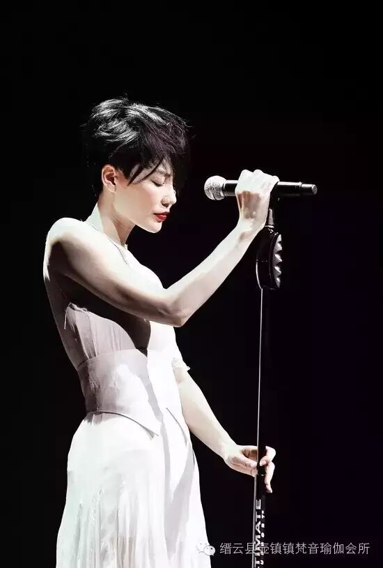 梵音今日分享——都说王菲高冷任性,可她其实是一个高手...