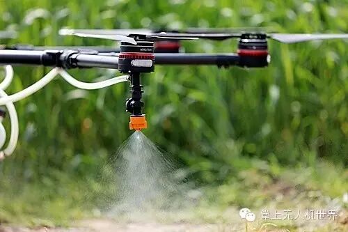 田間實地體驗大疆MG-1農(nóng)業(yè)植保機 