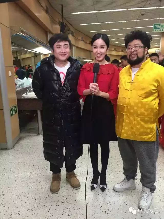 以快递行业为题材,创作小品《快递小乔》,由青年演员乔杉,修睿,娄艺潇