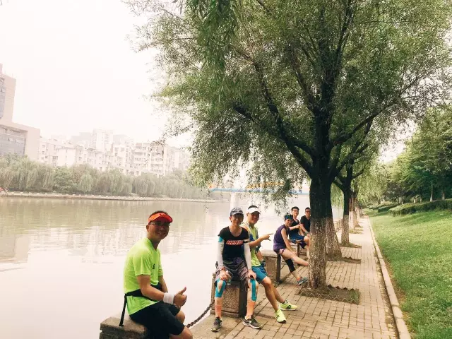 《入夏之初,穿越金陵55KM(好文推荐)》 - 这里升起太阳 - 百花争艳 《入夏之初,穿越金陵55KM(好文推荐)》 - 这里升起太阳 - 百花争艳