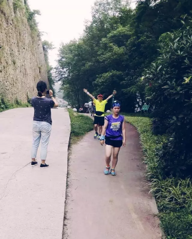 《入夏之初,穿越金陵55KM(好文推荐)》 - 这里升起太阳 - 百花争艳 《入夏之初,穿越金陵55KM(好文推荐)》 - 这里升起太阳 - 百花争艳