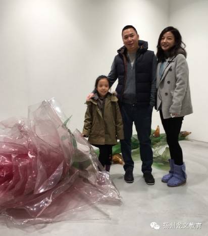 【龙文分享】人生赢家赵薇告诉你:父亲对女儿的影响到底...