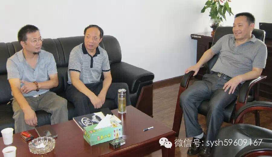 武汉襄阳商会秘书长李小斌来访商会