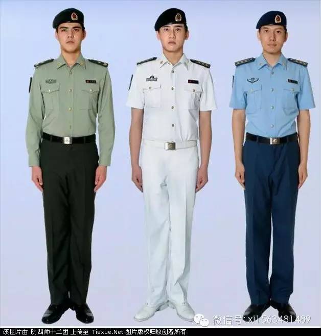 从左到右陆海空军的夏常服,不过陆军穿的是长袖夏常服.