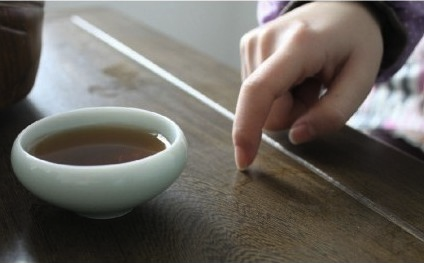 千万别在喝茶的时候失礼!喝茶暗语,你知道多少? - 捕鱼者 - 做现代有机农业 享健康快乐人生 千万别在喝茶的时候失礼!喝茶暗语,你知道多少? - 捕鱼者 - 做现代有机农业 享健康快乐人生