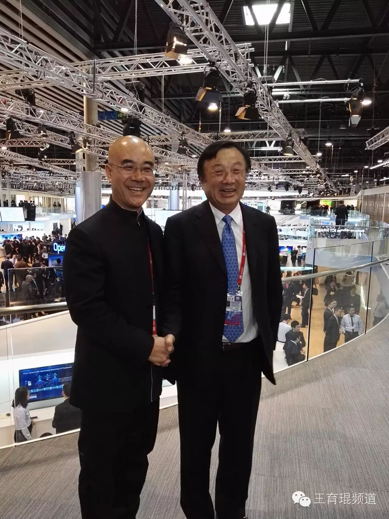 任正非赠我一幅书法：上书一件大事和一件小事