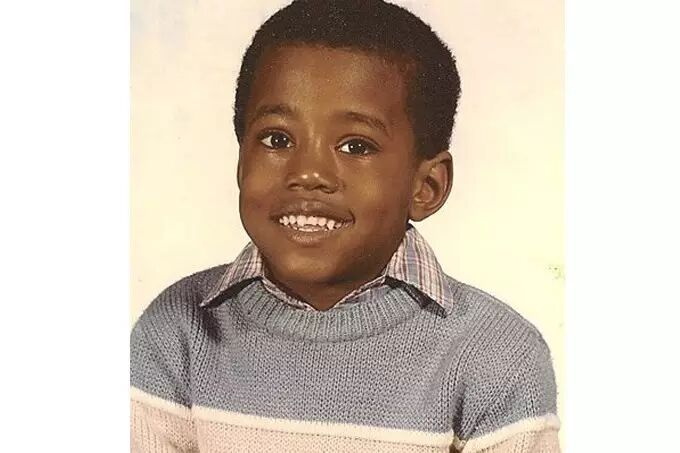 从小就展露说唱天赋,Kanye West 12 岁罕见视频曝光