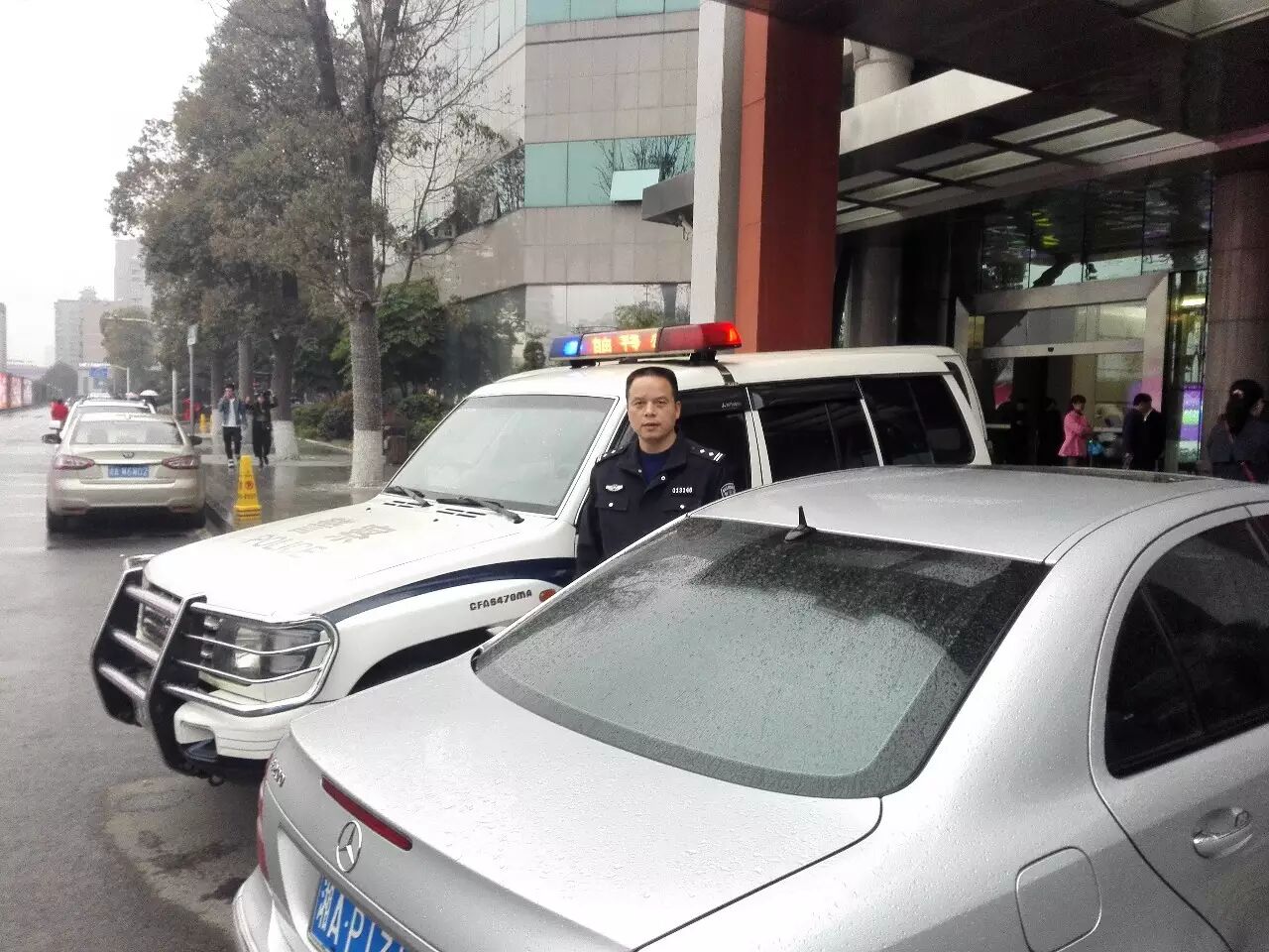 如果听一场《我歌》耳朵会怀孕,那么安保哥哥可能已经…… 芒果日志-怀孕期