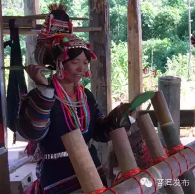 《迷然阿朵》荣获云南省第九届民族民间歌舞乐展演银奖