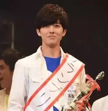 这竟然就敢叫最帅?请允许李易峰、鹿晗、蒋劲夫翻了100...
