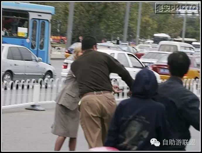 《歐洲時報》刊登的北京最奪目的街景