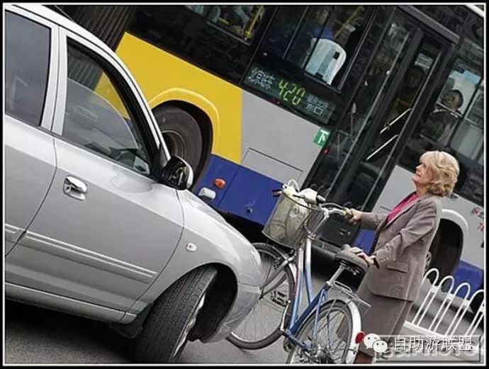 《歐洲時報》刊登的北京最奪目的街景