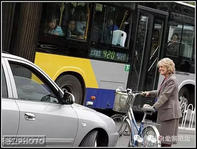 《歐洲時報》刊登的北京最奪目的街景