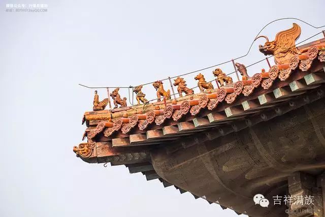 ▽ 屋顶正脊仙人走兽,天兵天将护卫陵寝,骑凤仙人,龙,凤,狮,天马,海马
