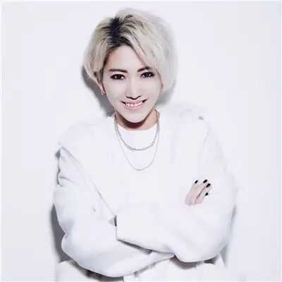 4月2日刘忻签唱会引爆龙之梦,现场人气贼啦火爆!