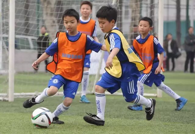 ［话题］让校园足球带动学校体育改革