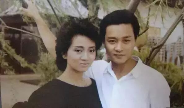 她是张国荣一生最爱的女人!