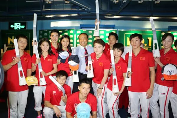 冠军的盛宴！雷士电商新品闪耀发布