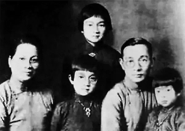 他心里爱着别人,却拥有近60年的美满婚姻… - 纽约文摘 - 纽约文摘 他心里爱着别人,却拥有近60年的美满婚姻… - 纽约文摘 - 纽约文摘