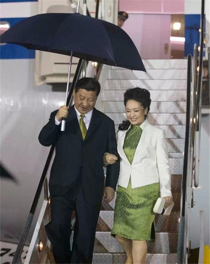 彭丽媛:我的女儿习明泽387 / 作者:碧澄匀 / 帖子ID:111629 彭丽媛:我的女儿习明泽387 / 作者:碧澄匀 / 帖子ID:111629