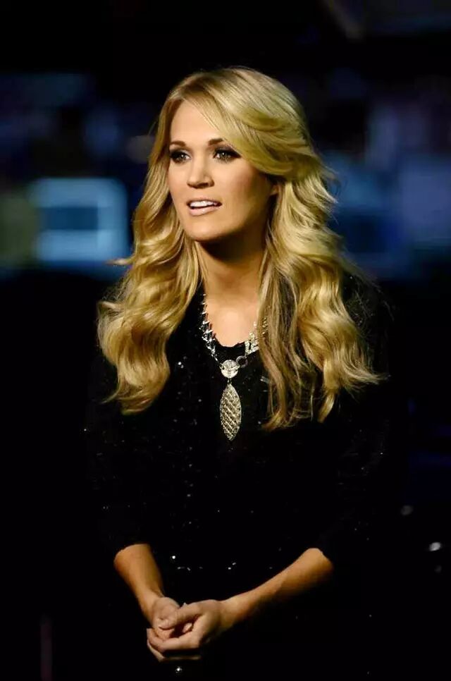 Carrie Underwood怀孕啦!