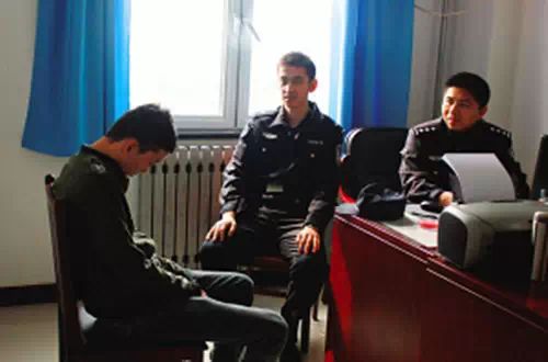 天津一男子抢劫女网友 被打蒙并捆绑了