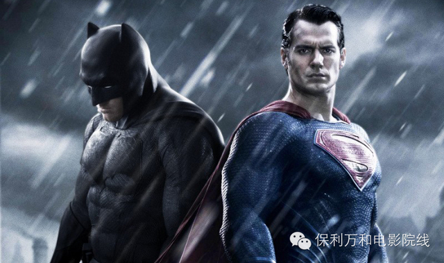《蝙蝠侠大战超人》公布"超人"造型照 克拉克·肯特雨夜降临黑暗哥谭