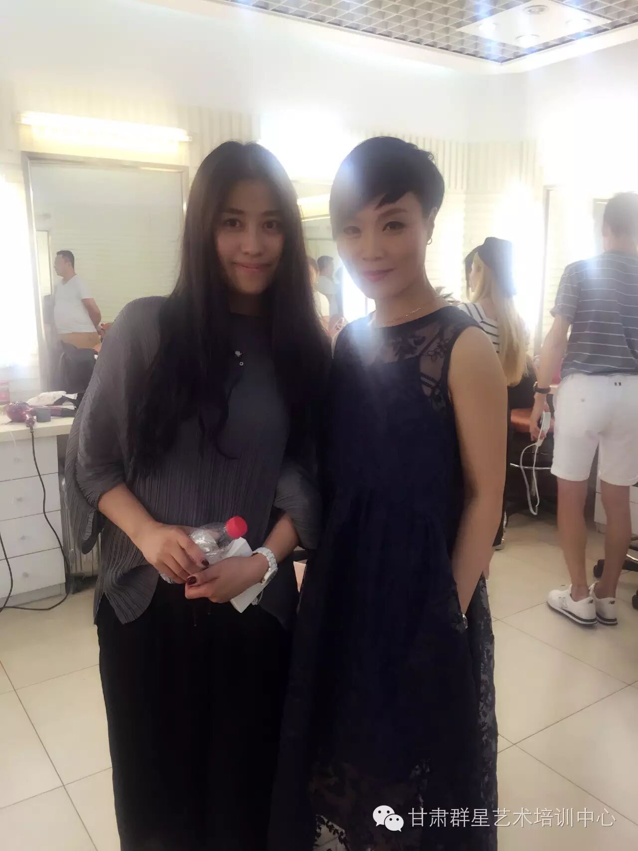 中央台CCTV-1综合频道_中央台节目预告表_中央三台