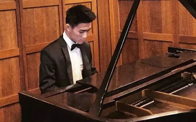 王思聪你还抱着网红吃麻辣烫?你国民老公地位快不保了!