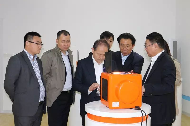 青岛保税港区工委书记,管委主任王怀岳陪同青岛市政法