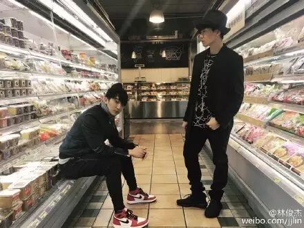 林俊杰微博更新:白色情人节快乐