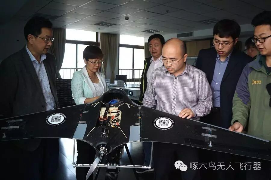 博望區(qū)科技局局長許明攜安徽省科技廳相關專家來啄木鳥無人飛行器公司指導工作