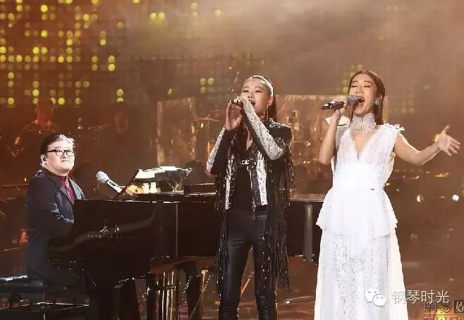 刘欢、孙楠等带领万人齐唱国际歌