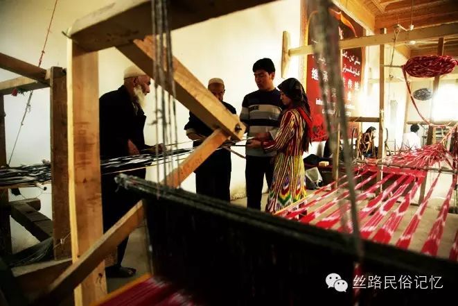 图说新疆民间工艺 · 艾德莱丝绸制作