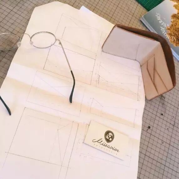 這個(gè)90后女生的手工皮具品牌重新定義奢侈品，“好設(shè)計(jì)”治愈你的伐開心