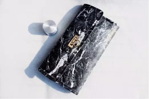 這個(gè)90后女生的手工皮具品牌重新定義奢侈品，“好設(shè)計(jì)”治愈你的伐開心