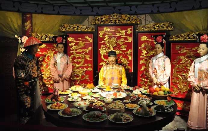 清朝皇帝怎么用膳:皇上吃饭的那些事