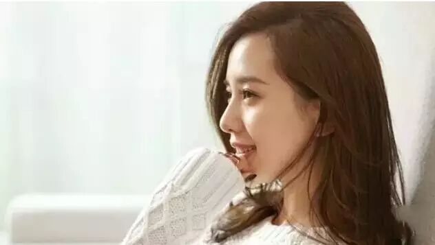 刘诗诗吴奇隆婚礼请柬曝光,大婚在即她却去了巴黎