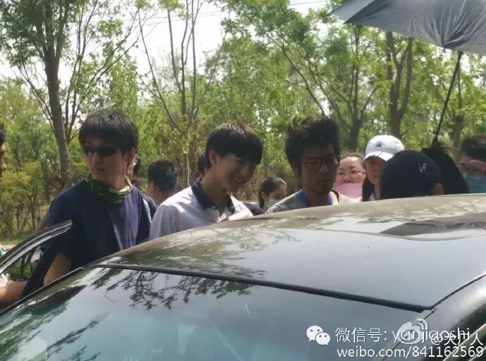 TFBOYS王俊凯 今儿来廊坊大厂县五环公园了?