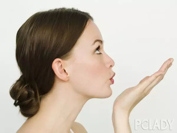 科普|别信塑造瘦脸十招教你拔牙小v脸伊能静穿的塑身衣图片