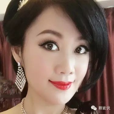 这是梁小冰?逗我呢!这些美人为何非要把自己弄成网红脸?